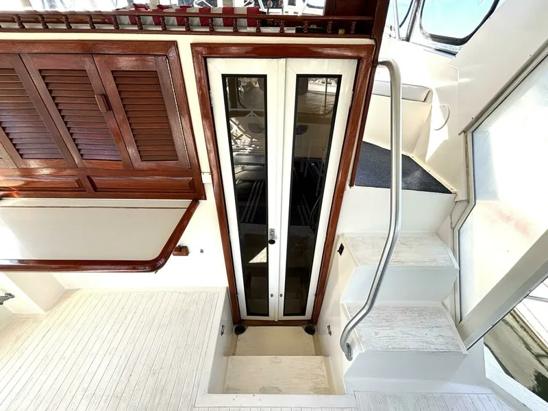 Slide: The Image of 1987 Viking Motor Yacht 44 - 7832358