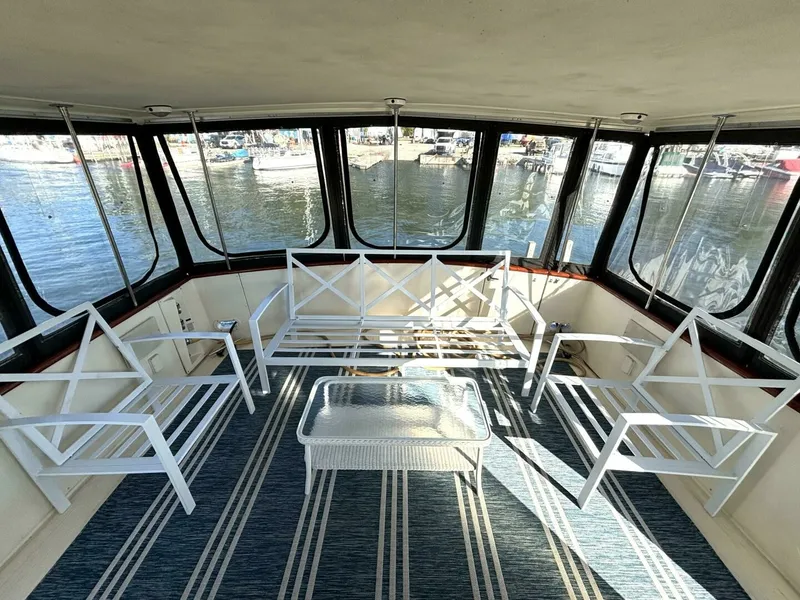 Slide: The Image of 1987 Viking Motor Yacht 44 - 7832338