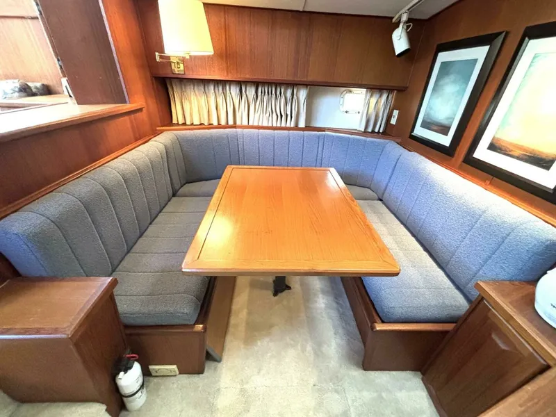 Slide: The Image of 1987 Viking Motor Yacht 44 - 7832366