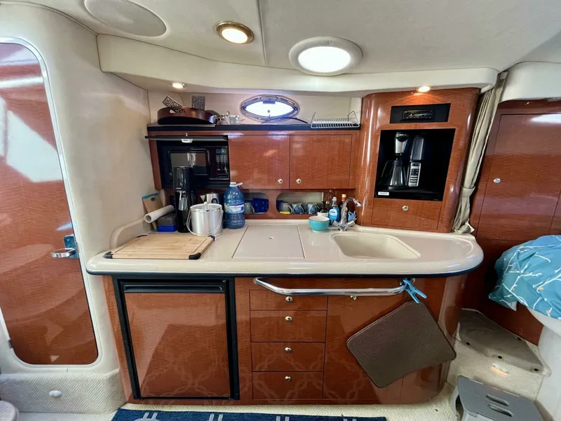 Slide: The Image of 2004 Sea Ray 340 Sundancer 34 - 7832408