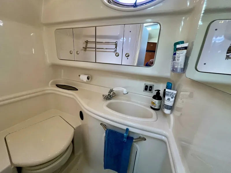 Slide: The Image of 2004 Sea Ray 340 Sundancer 34 - 7832416