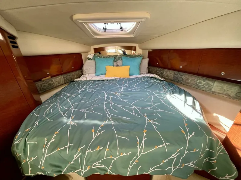 Slide: The Image of 2004 Sea Ray 340 Sundancer 34 - 7832414