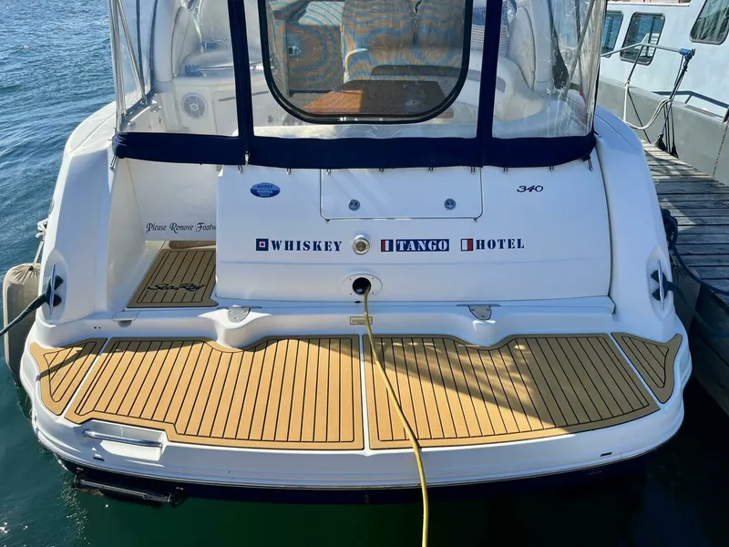 Slide: The Image of 2004 Sea Ray 340 Sundancer 34 - 7832398