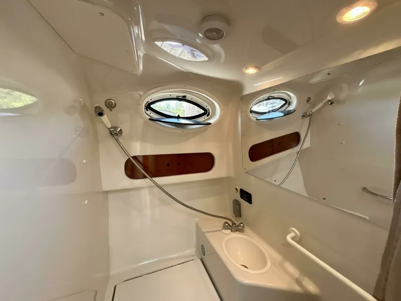 Slide: The Image of 2003 Monterey 302 Cruiser 32 - 7832437
