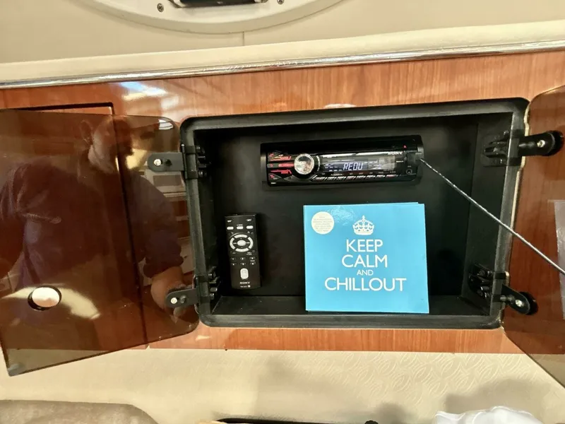 Slide: The Image of 2003 Monterey 302 Cruiser 32 - 7832447