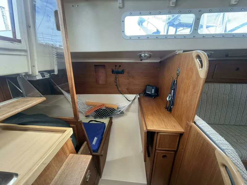 Slide: The Image of 1981 Alberg 37 MKII 37 - 7832527