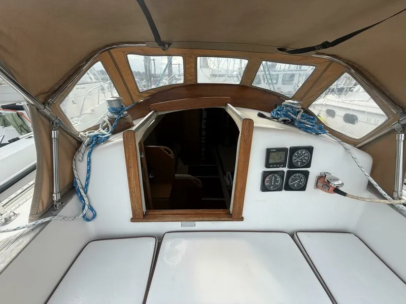 Slide: The Image of 1981 Alberg 37 MKII 37 - 7832522
