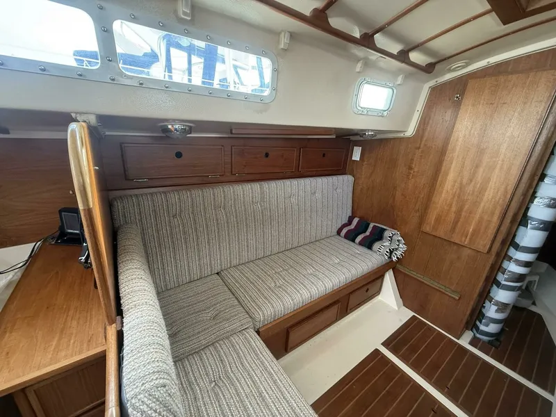 Slide: The Image of 1981 Alberg 37 MKII 37 - 7832529