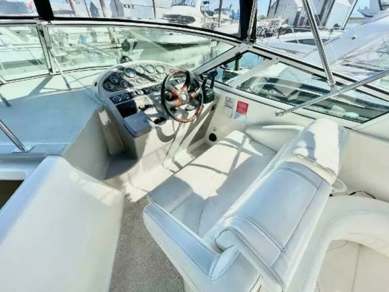 Slide: The Image of 2004 Cruisers Yachts 280 CXI 28 - 7832586