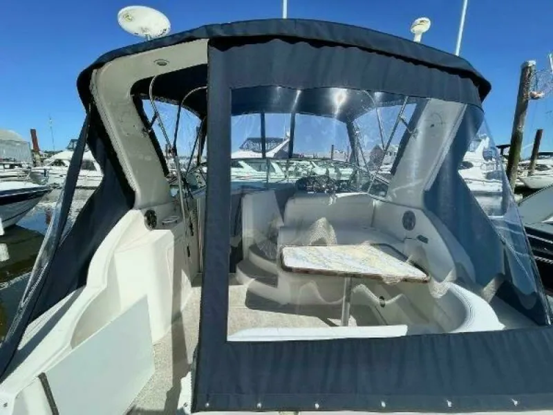 Slide: The Image of 2004 Cruisers Yachts 280 CXI 28 - 7832581