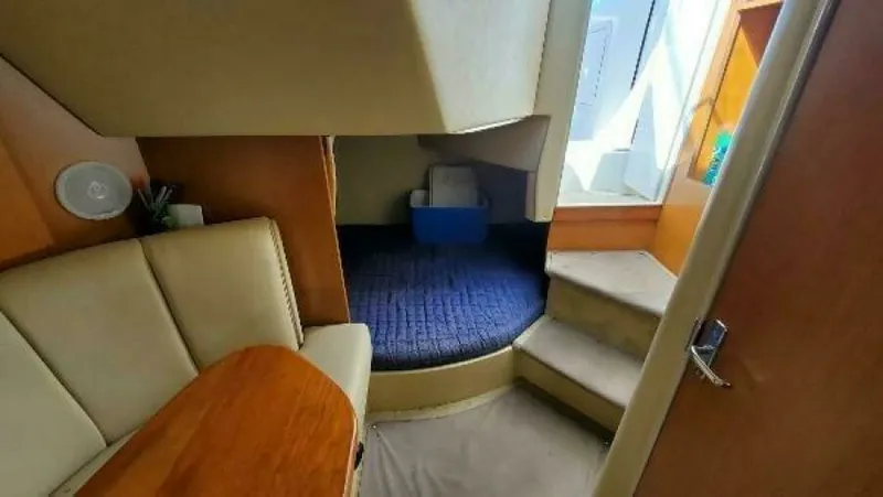 Slide: The Image of 2004 Cruisers Yachts 280 CXI 28 - 7832597
