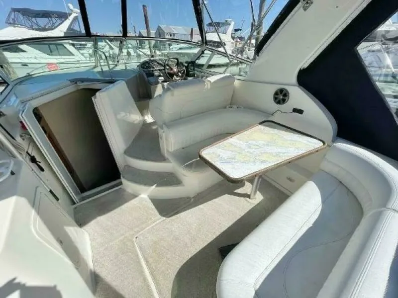 Slide: The Image of 2004 Cruisers Yachts 280 CXI 28 - 7832582