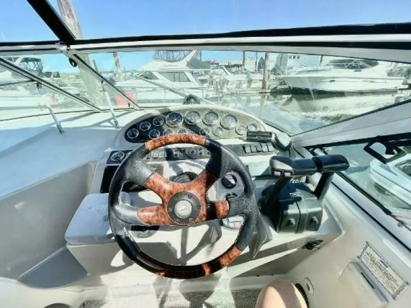 Slide: The Image of 2004 Cruisers Yachts 280 CXI 28 - 7832588