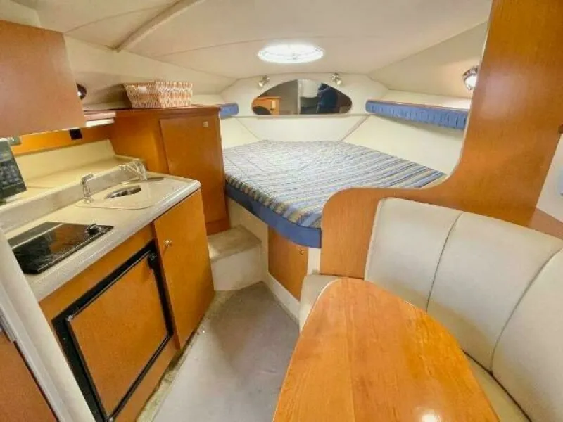 Slide: The Image of 2004 Cruisers Yachts 280 CXI 28 - 7832593