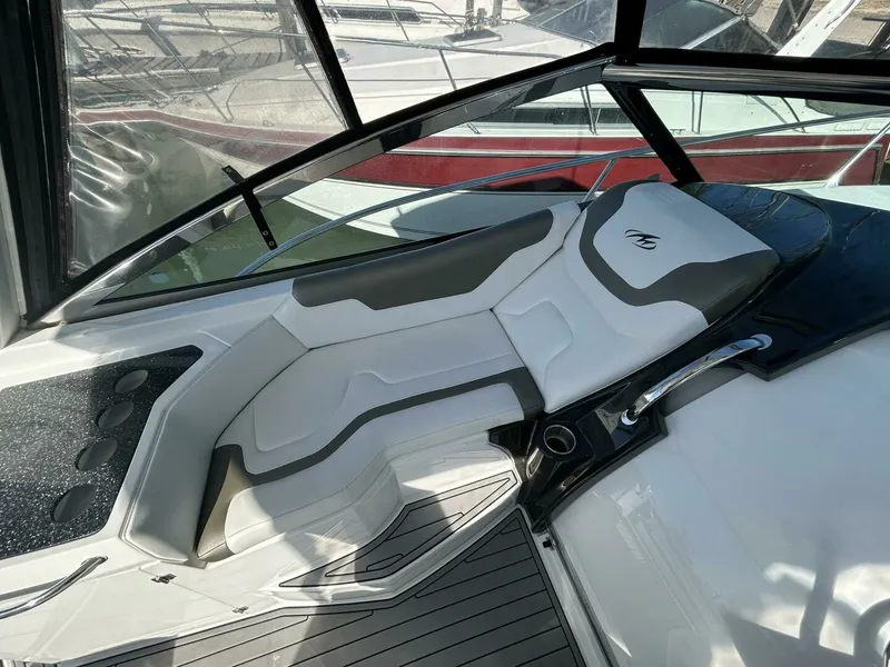 Slide: The Image of 2015 Monterey 355 Sport Yacht 35 - 7832677