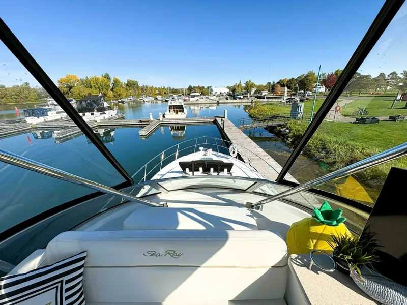 Slide: The Image of 2008 Sea Ray 47 SEDAN BRIDGE 47 - 7832752