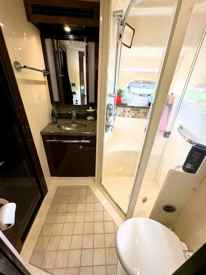 Slide: The Image of 2008 Sea Ray 47 SEDAN BRIDGE 47 - 7832777