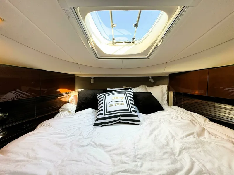 Slide: The Image of 2008 Sea Ray 47 SEDAN BRIDGE 47 - 7832784