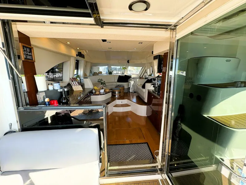 Slide: The Image of 2008 Sea Ray 47 SEDAN BRIDGE 47 - 7832761