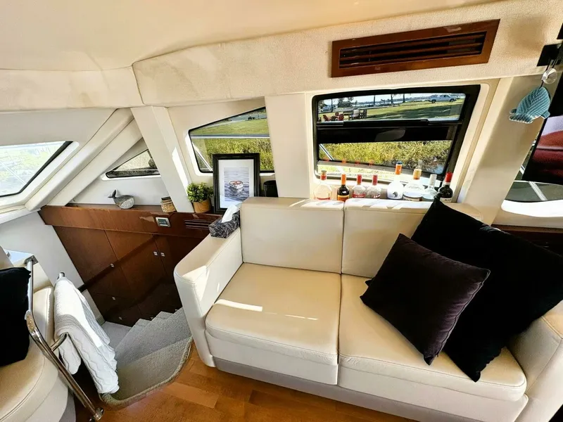 Slide: The Image of 2008 Sea Ray 47 SEDAN BRIDGE 47 - 7832770