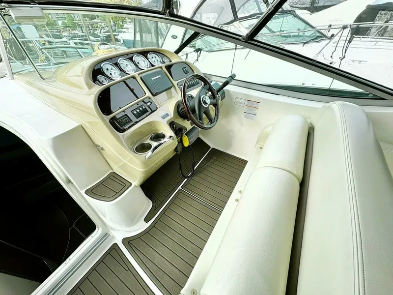 Slide: The Image of 2004 Chaparral 310 SIGNATURE 31 - 7847212