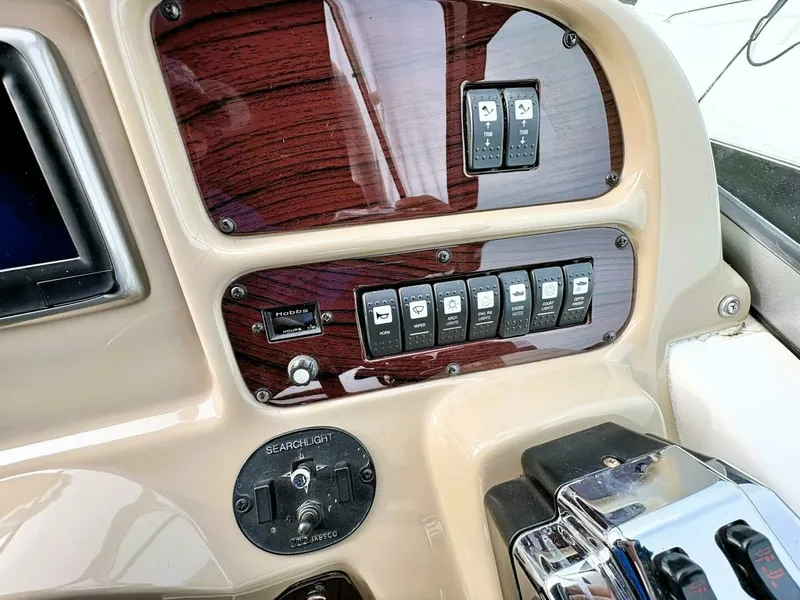 Slide: The Image of 2004 Chaparral 310 SIGNATURE 31 - 7847215