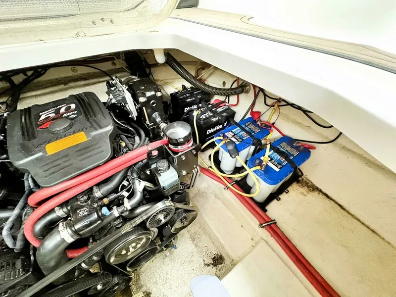 Slide: The Image of 2004 Chaparral 310 SIGNATURE 31 - 7847235