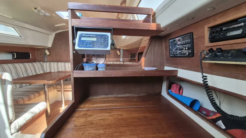 Slide: The Image of 1984 Mirage Yachts 35 35 - 7832984