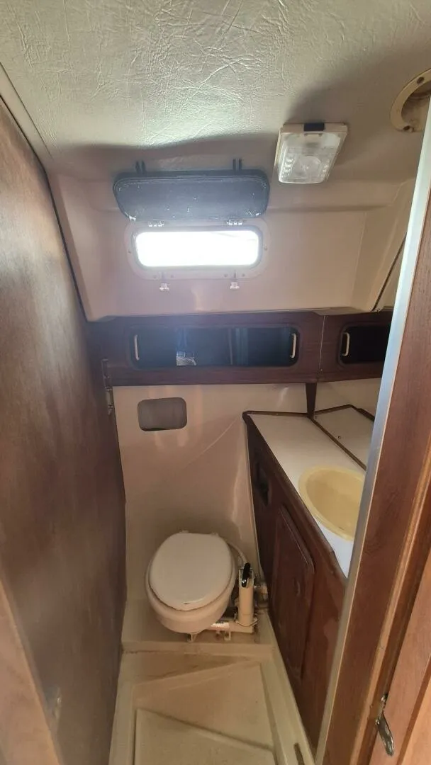 Slide: The Image of 1984 Mirage Yachts 35 35 - 7832994