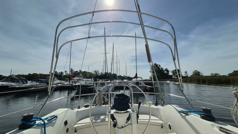 Slide: The Image of 1984 Mirage Yachts 35 35 - 7832997