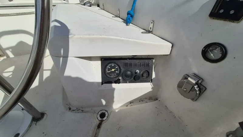 Slide: The Image of 1984 Mirage Yachts 35 35 - 7832973