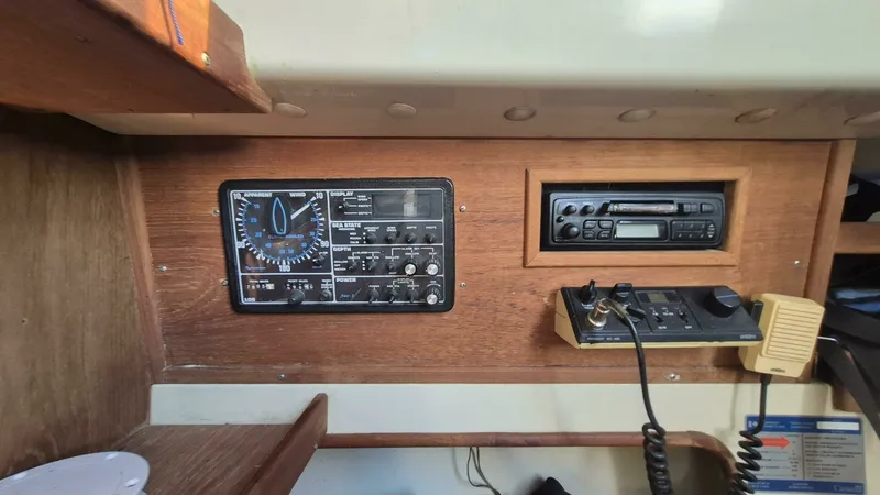 Slide: The Image of 1984 Mirage Yachts 35 35 - 7832983