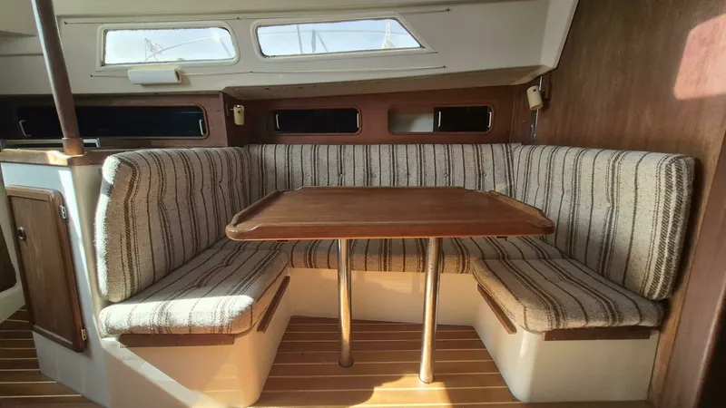 Slide: The Image of 1984 Mirage Yachts 35 35 - 7832985