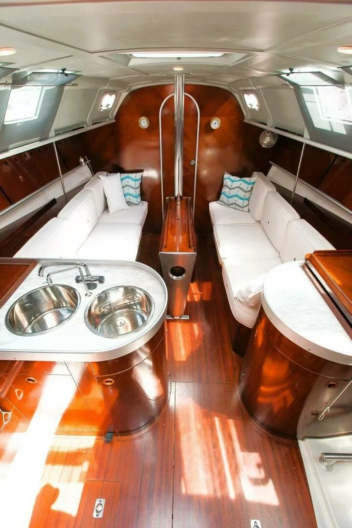 Slide: The Image of 1989 Beneteau FIRST 35s5 36 - 7833078