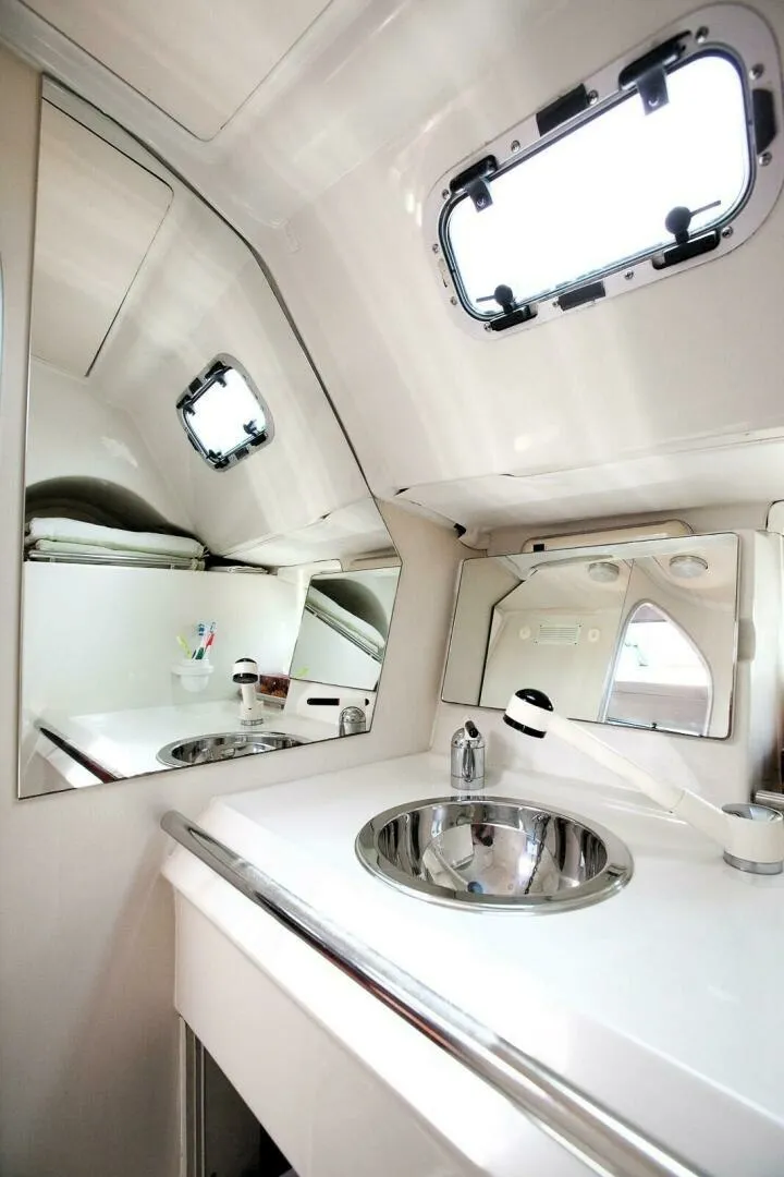 Slide: The Image of 1989 Beneteau FIRST 35s5 36 - 7833089