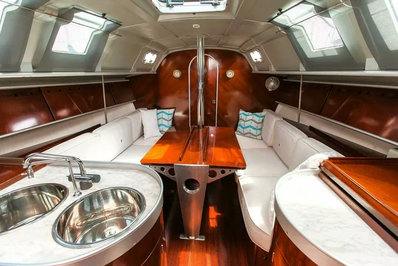 Slide: The Image of 1989 Beneteau FIRST 35s5 36 - 7833077