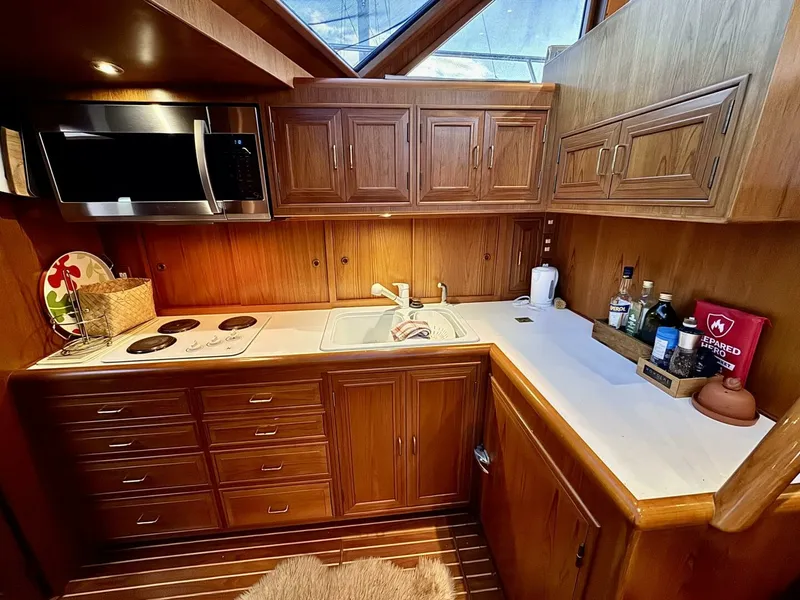 Slide: The Image of 1997 Camargue Yachtfisher 48 - 7833141