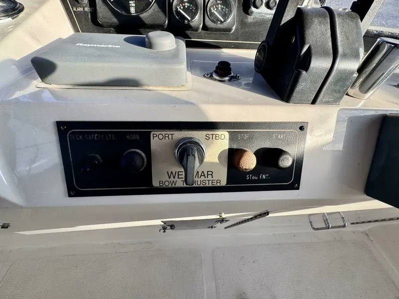Slide: The Image of 1997 Camargue Yachtfisher 48 - 7833117
