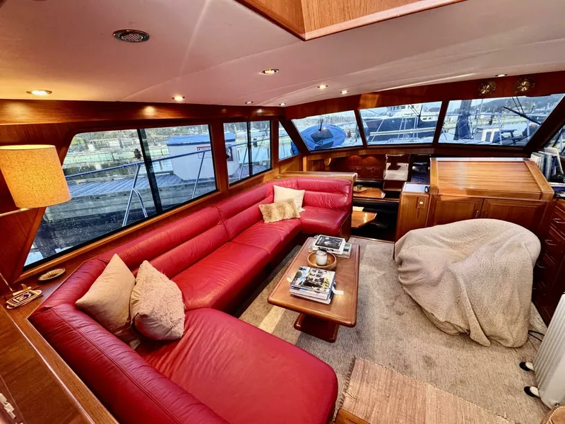 Slide: The Image of 1997 Camargue Yachtfisher 48 - 7833128