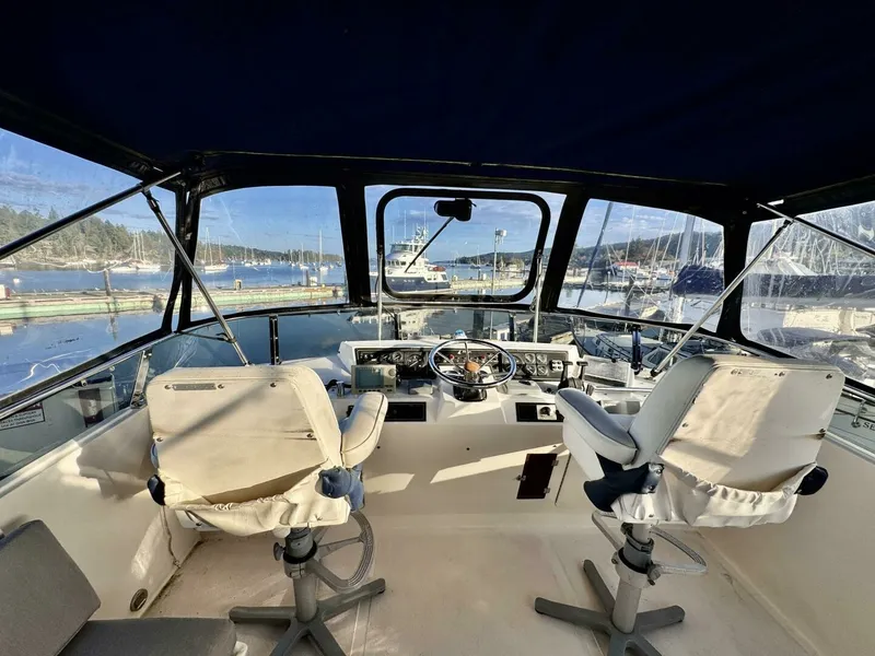 Slide: The Image of 1997 Camargue Yachtfisher 48 - 7833114