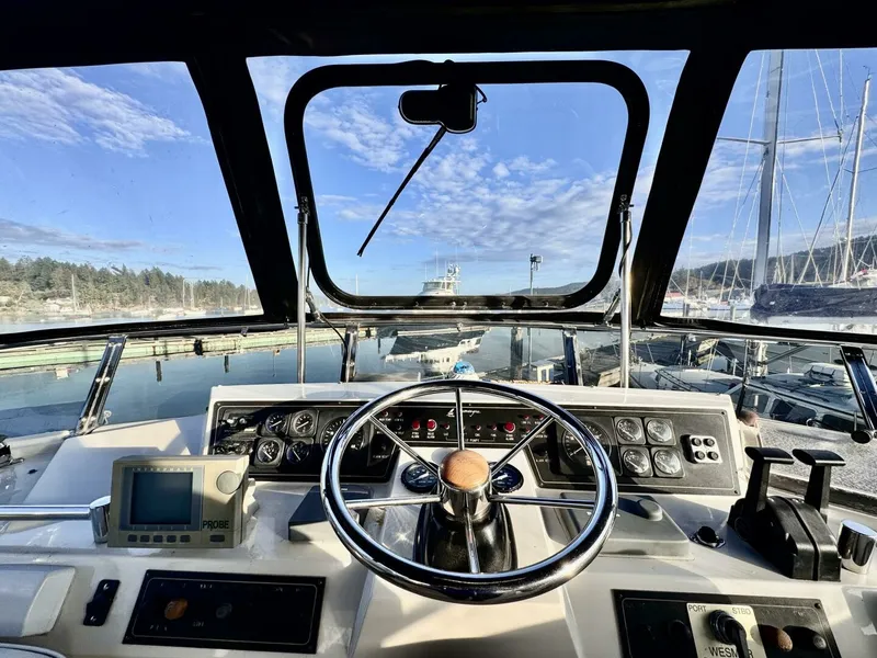 Slide: The Image of 1997 Camargue Yachtfisher 48 - 7833123