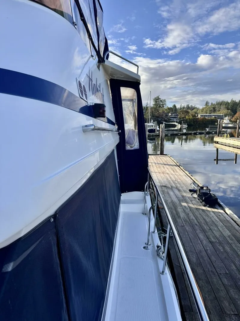 Slide: The Image of 1997 Camargue Yachtfisher 48 - 7833110