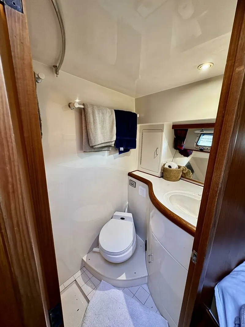Slide: The Image of 1997 Camargue Yachtfisher 48 - 7833145