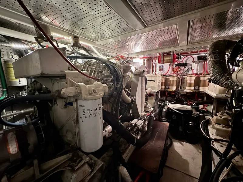 Slide: The Image of 1997 Camargue Yachtfisher 48 - 7833148
