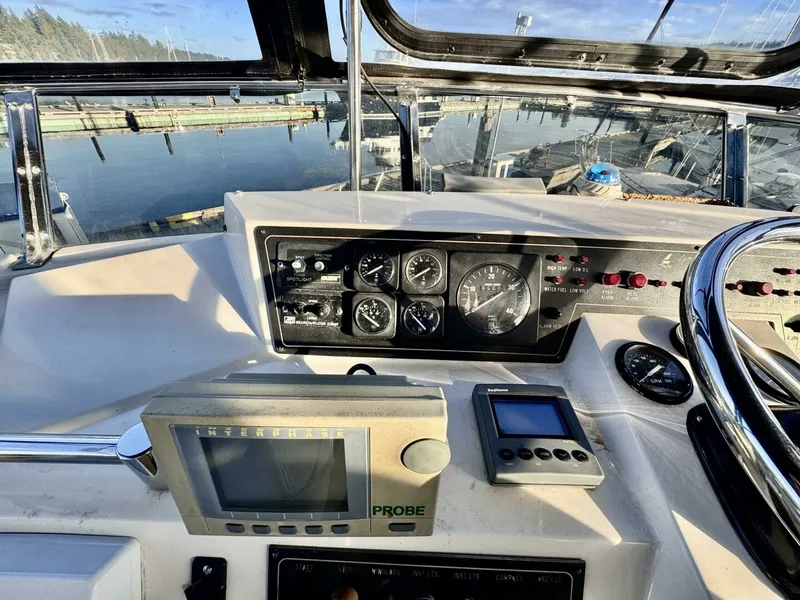 Slide: The Image of 1997 Camargue Yachtfisher 48 - 7833120