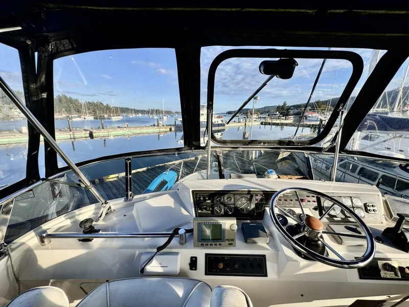 Slide: The Image of 1997 Camargue Yachtfisher 48 - 7833115