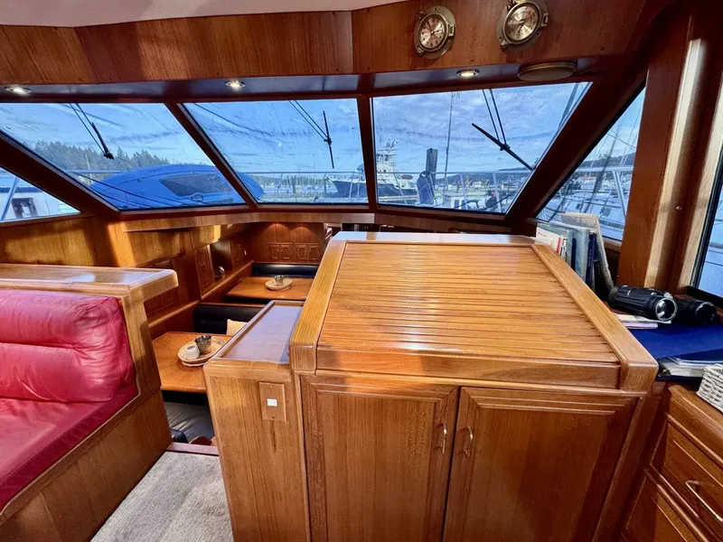 Slide: The Image of 1997 Camargue Yachtfisher 48 - 7833132