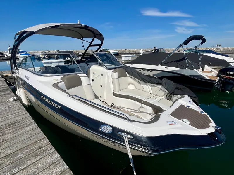 The Image of 2013 Yamaha Boats 242 Limited S 24 - 7833150