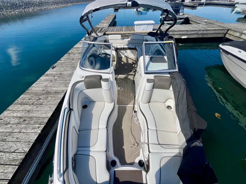 Slide: The Image of 2013 Yamaha Boats 242 Limited S 24 - 7833164