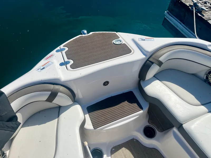Slide: The Image of 2013 Yamaha Boats 242 Limited S 24 - 7833162